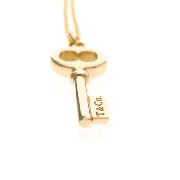 Tiffany Oval Key Necklace Pink Gold (18K) No Stone Women,Men Fashion Pendant ... - Picture 4 of 14